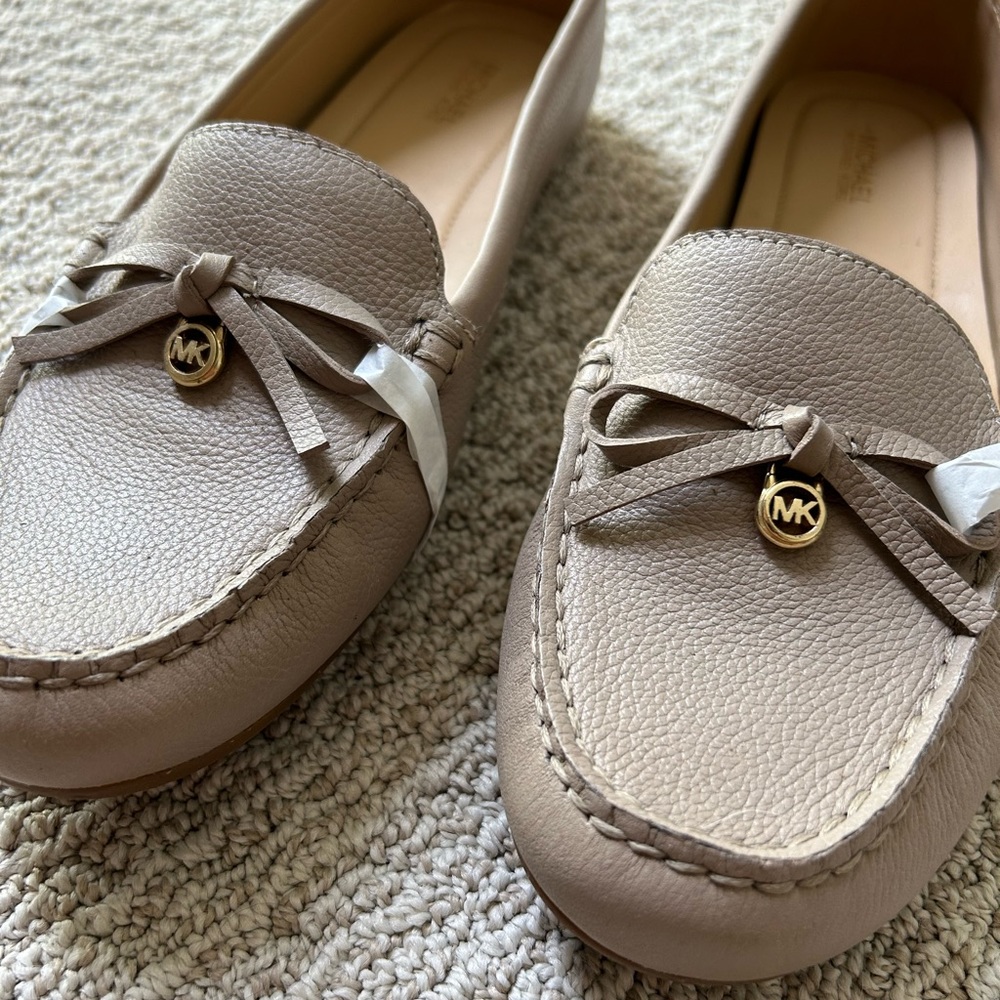 Michael Kors NEW flats sutton moccasin - nude tan 9.5